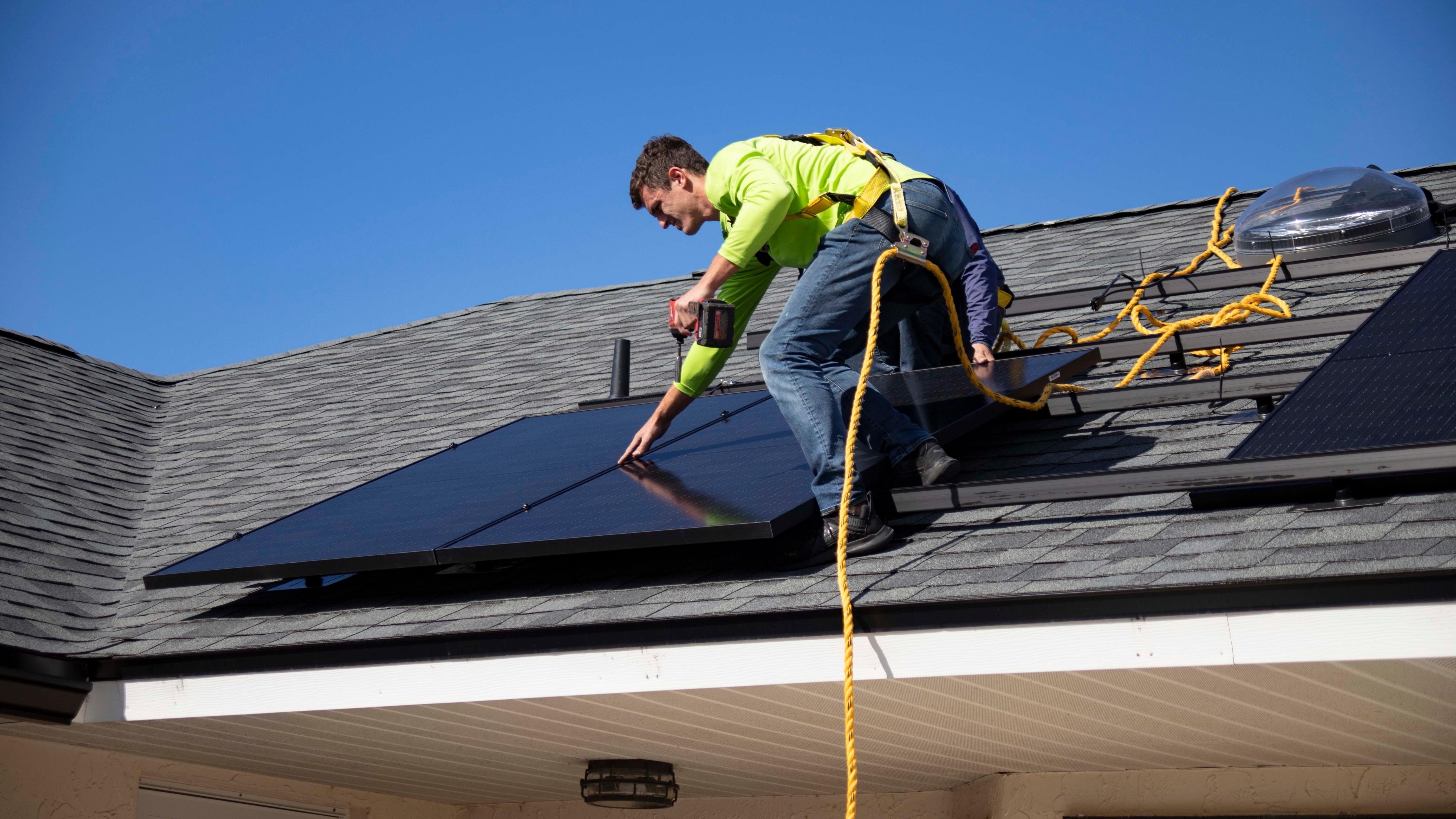 what size cable for 300w solar panel